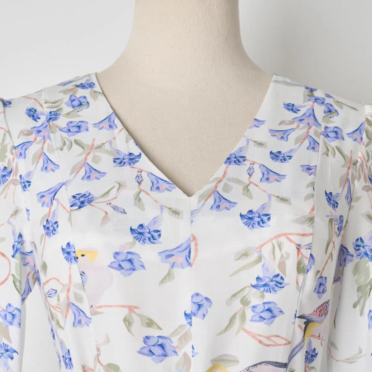 V-neck Flared Sleeve Floral Print Short Dress